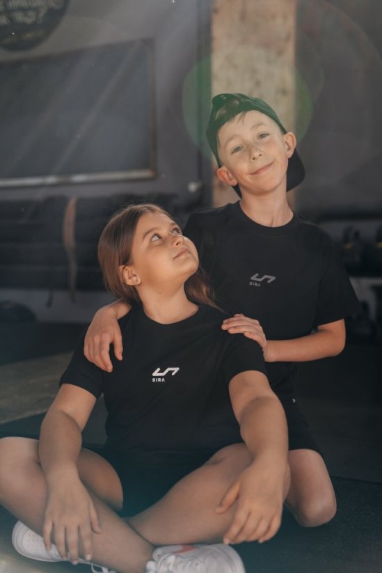 Dětské tričko - černá - Velikost: 9-11 let, Potisk: bílé logo
